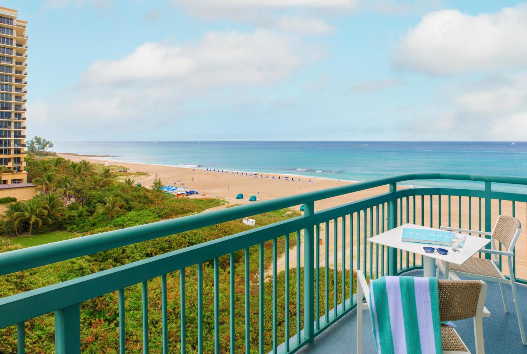 The Singer Oceanfront Resort, Curio Collection By Hilton Riviera Beach Exterior photo