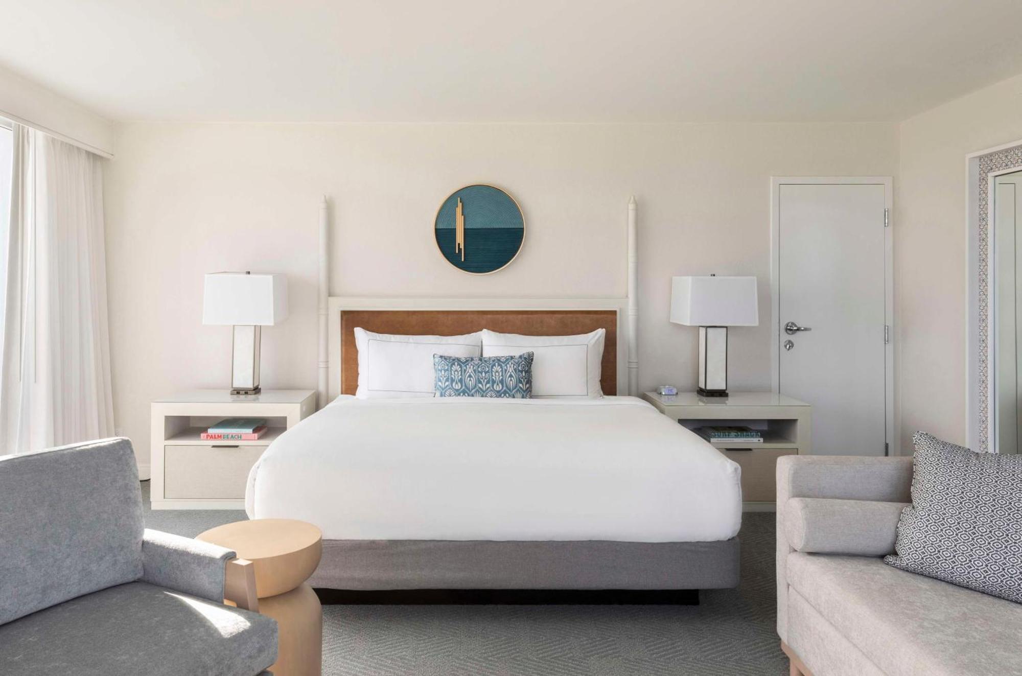 The Singer Oceanfront Resort, Curio Collection By Hilton Riviera Beach Exterior photo