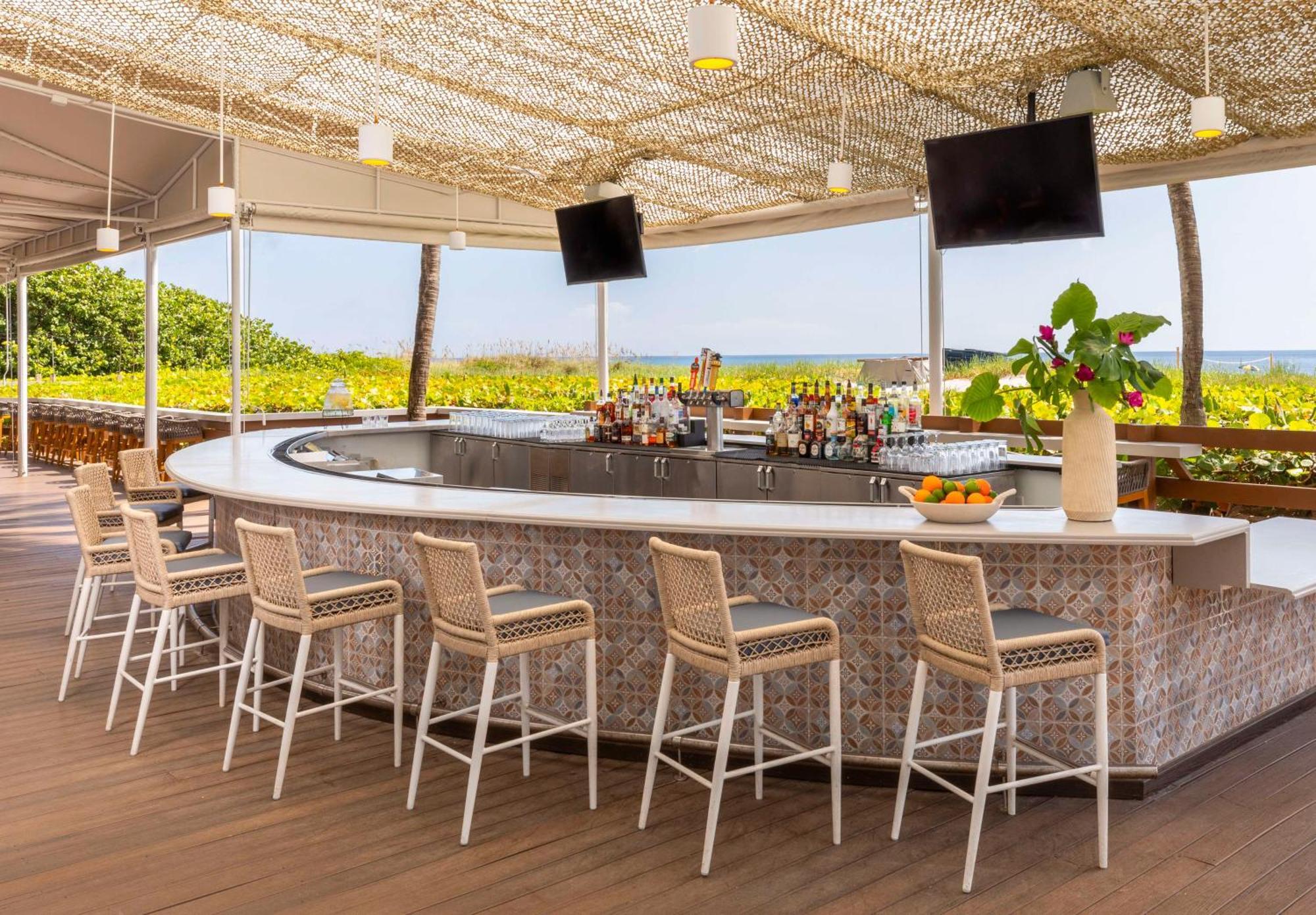 The Singer Oceanfront Resort, Curio Collection By Hilton Riviera Beach Exterior photo