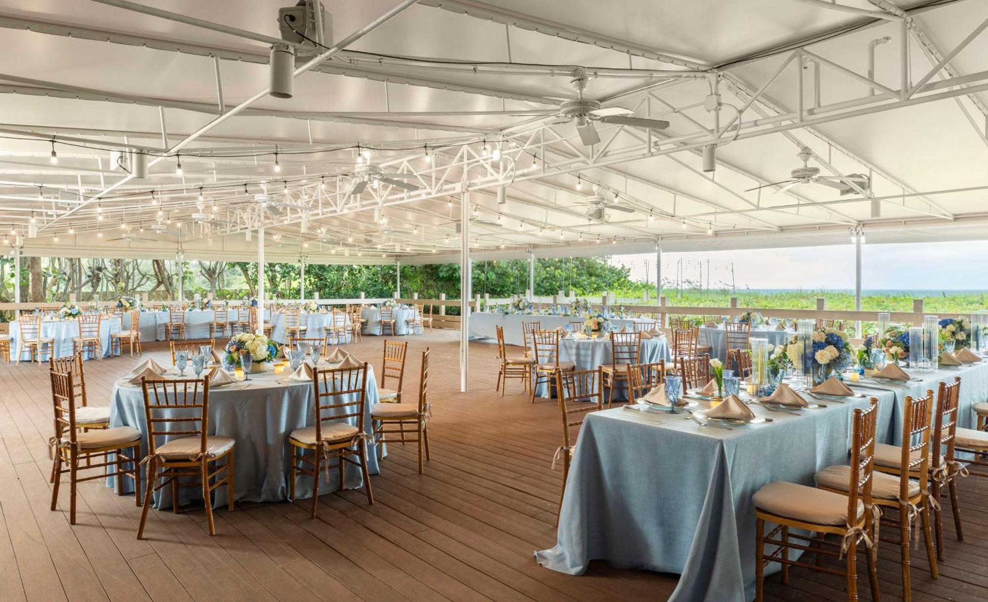 The Singer Oceanfront Resort, Curio Collection By Hilton Riviera Beach Exterior photo