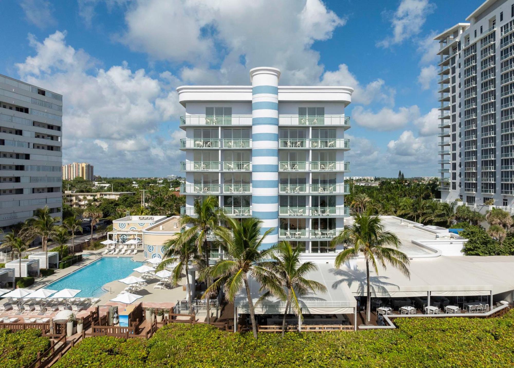The Singer Oceanfront Resort, Curio Collection By Hilton Riviera Beach Exterior photo